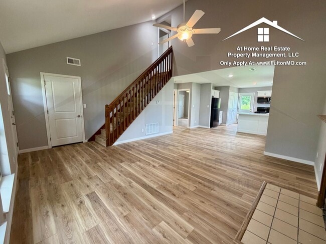 Photo - 2717 Mayflower Dr