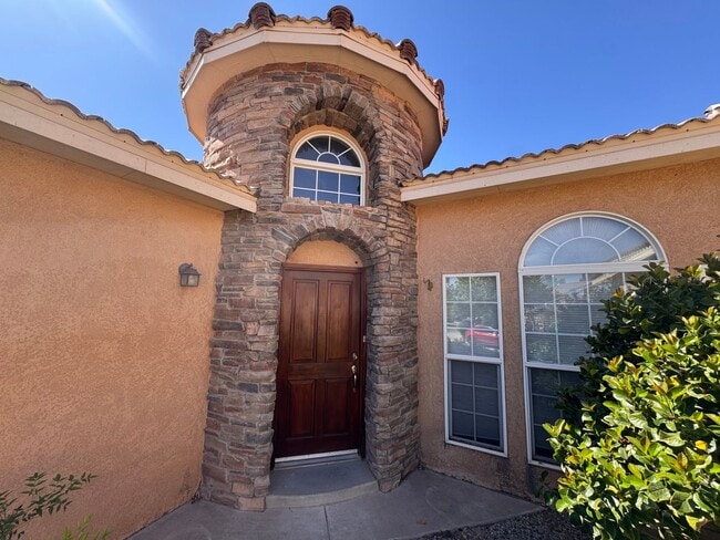 5596 Timberfalls Rd NW