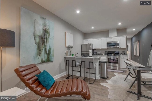 Photo - 3221 Noble St Unit 3