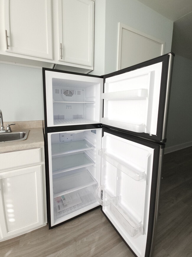 Photo - 949 Post St - Age 55+