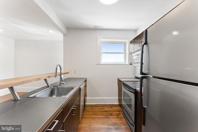 Photo - 5150 Ridge Ave Unidad 2
