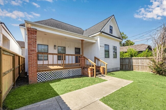 Photo - 2302 Sumpter St