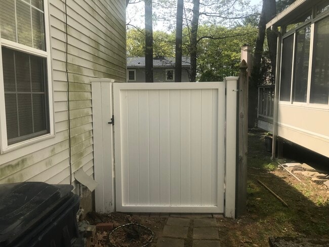 Photo - 16 Bowstring Way