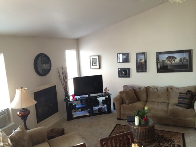 Photo - 312 G St SW #A