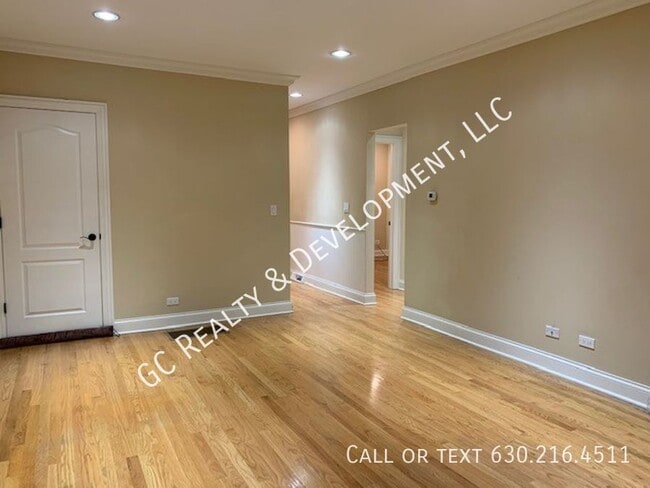 Photo - 1460 Whitcomb Ave