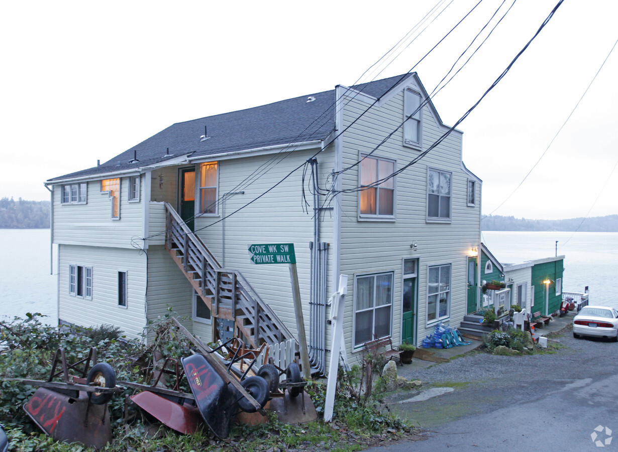 Photo - Cove Apartments