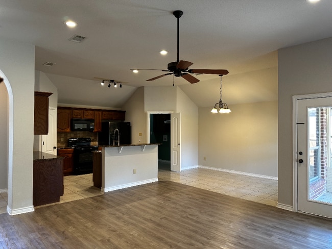 Photo - 3120 Lippizan St