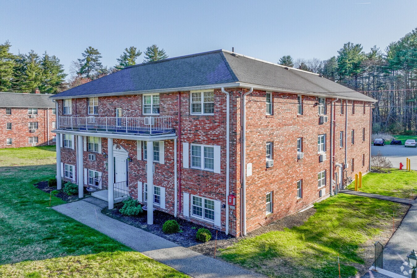 424-428 Great Road is located in Acton, MA. - Meadowbrook Condominiums