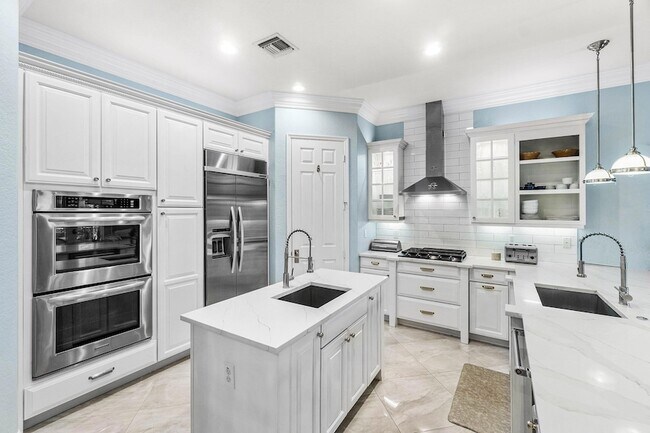 10697 Willow Oak Ct