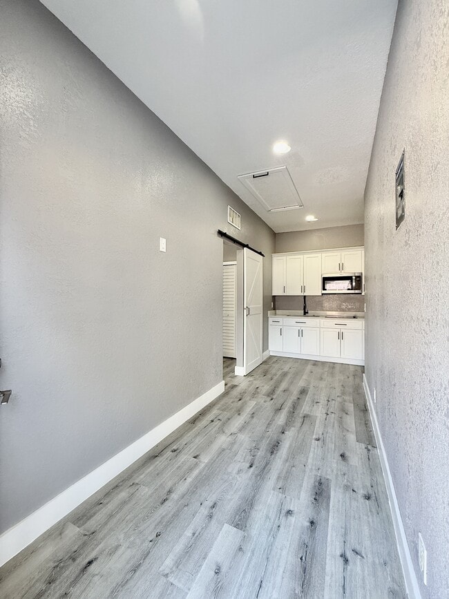 Photo - 2630 Hilliard Ct