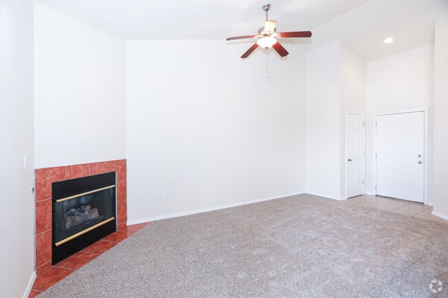 2BD, 2BA - 988SF