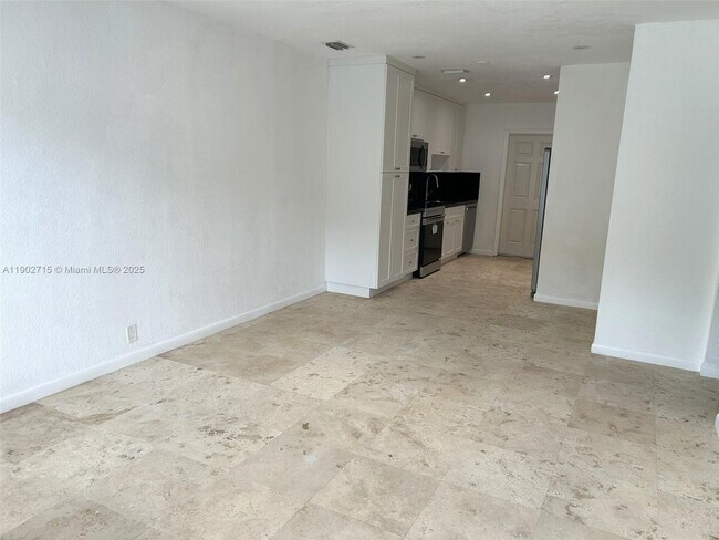 Photo - 1584 NE 110th Terrace Unidad 1584
