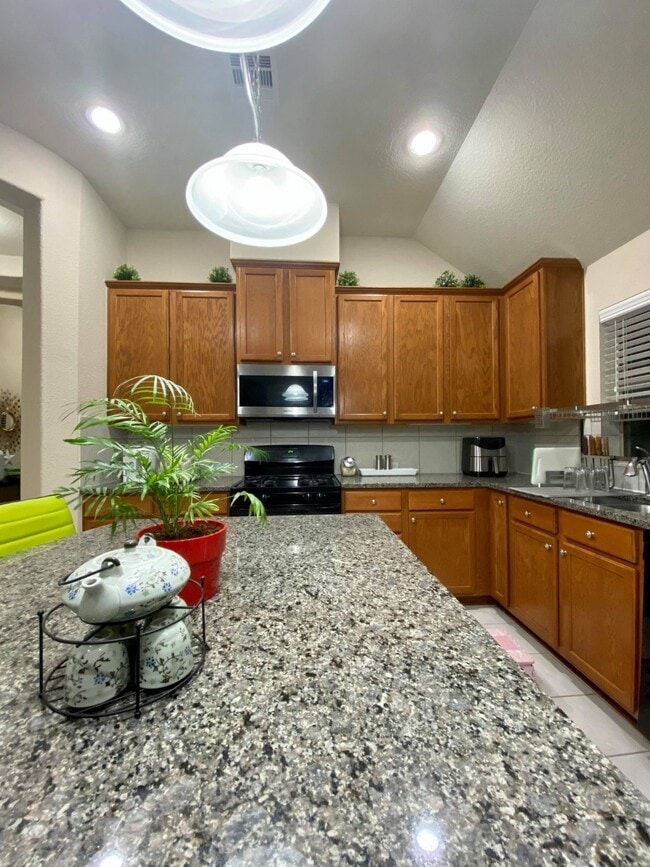 Photo - 21494 Kings Bend Dr