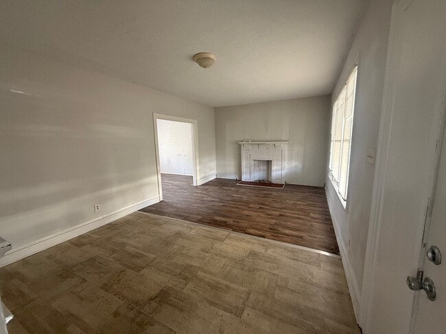 Photo - 337 5th Ave W