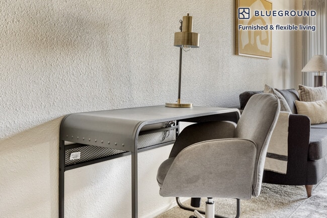 Photo - 3662 Barham Blvd Unidad FL3-ID585