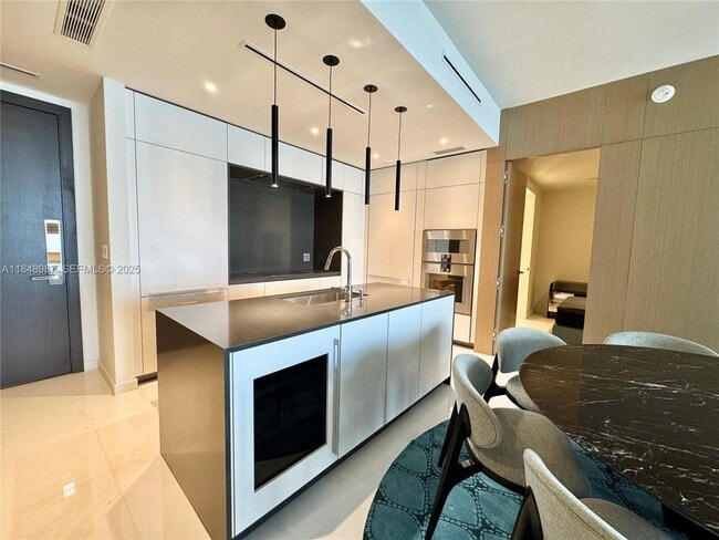 Photo - 300 Biscayne Blvd Way Unidad 4705W