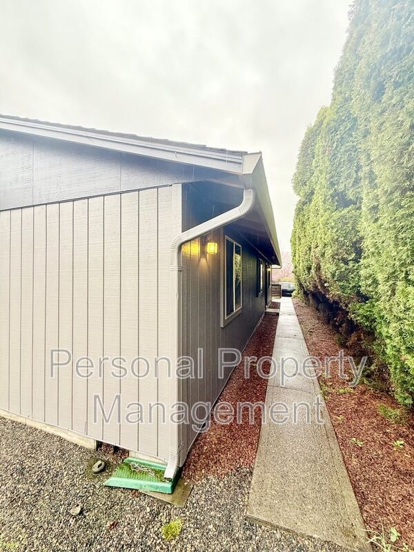 Photo - 708 W 31st St