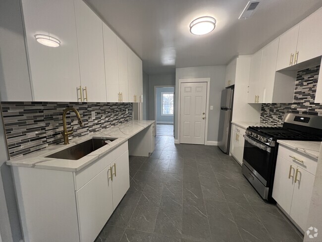 Building Photo - 268 Davenport Ave Rental