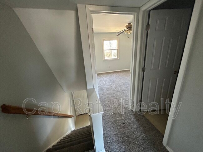 Photo - 3137 McGuffey Rd