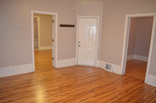 1931 Fillmore St NE Unit 1