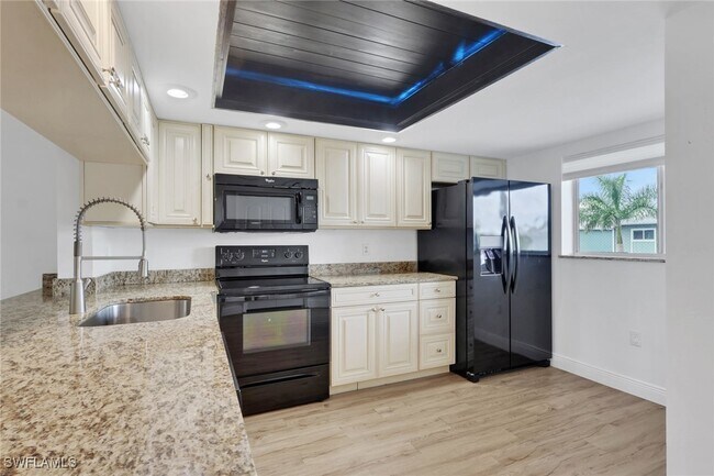 Photo - 146 Cypress Way E Unidad 807