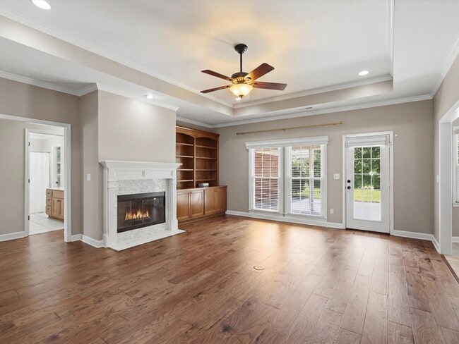 Photo - 2819 Willowick Tr SE