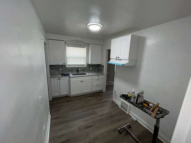 Photo - Cute 3 Bedroom Bungalow