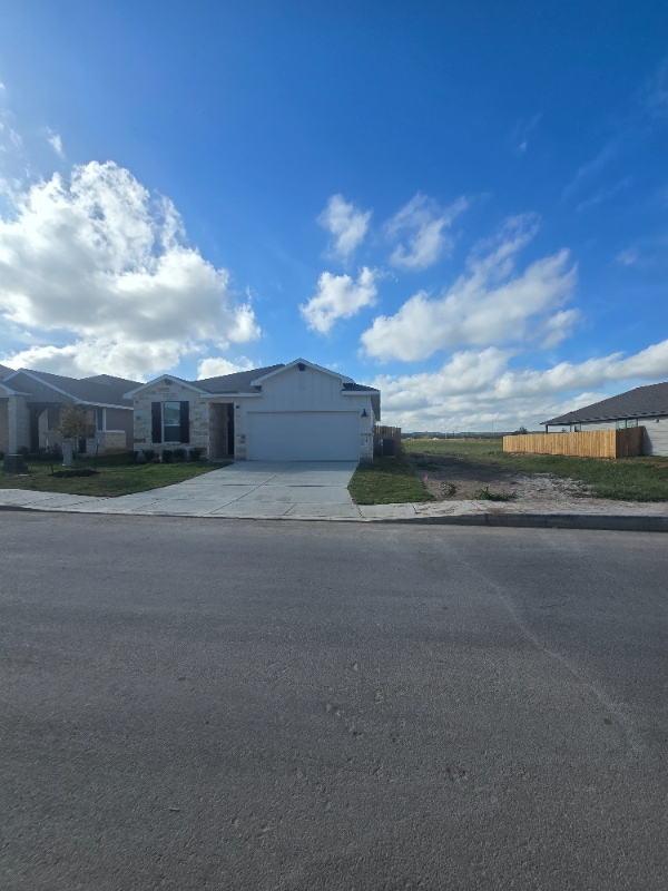 Building Photo - 810 Shatterhand Blvd