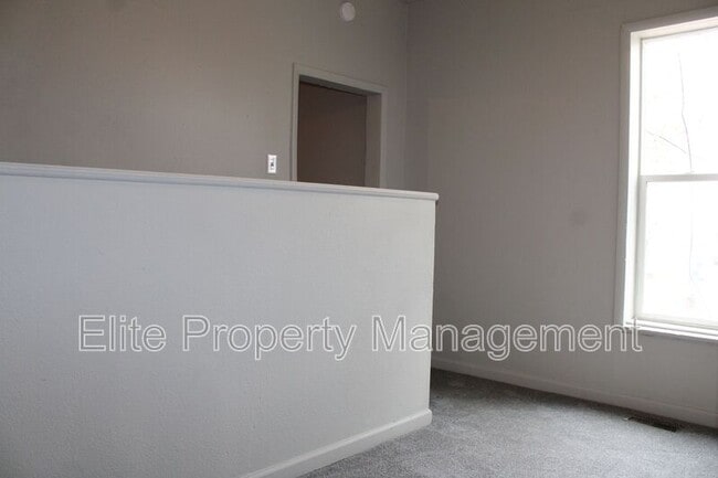 Photo - 315 E City Center Dr