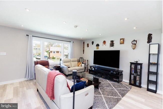 Photo - 5911 15th Ave