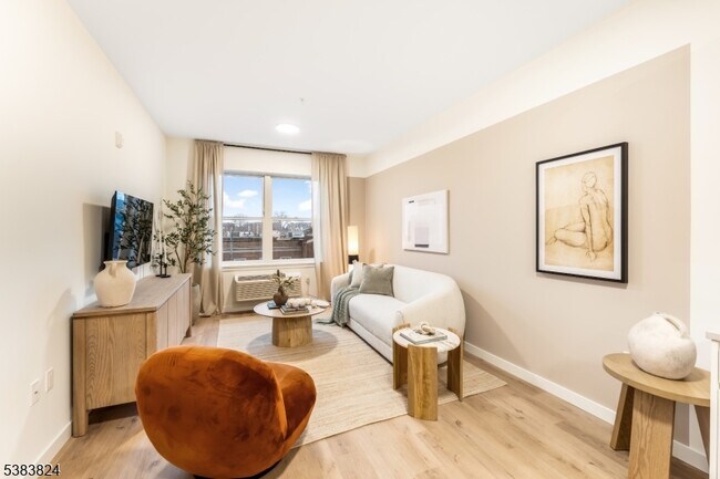 Photo - 431 Dr Martin Luther King Jr Blvd Unit 306