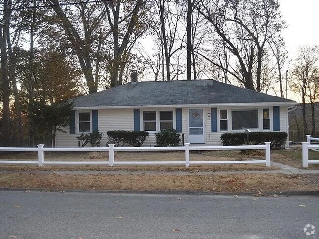 Building Photo - 13 Columbine Rd Unit 2 Rental