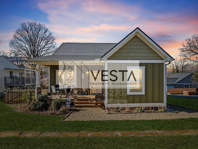 Building Photo - 4 Lola Lilly Pl