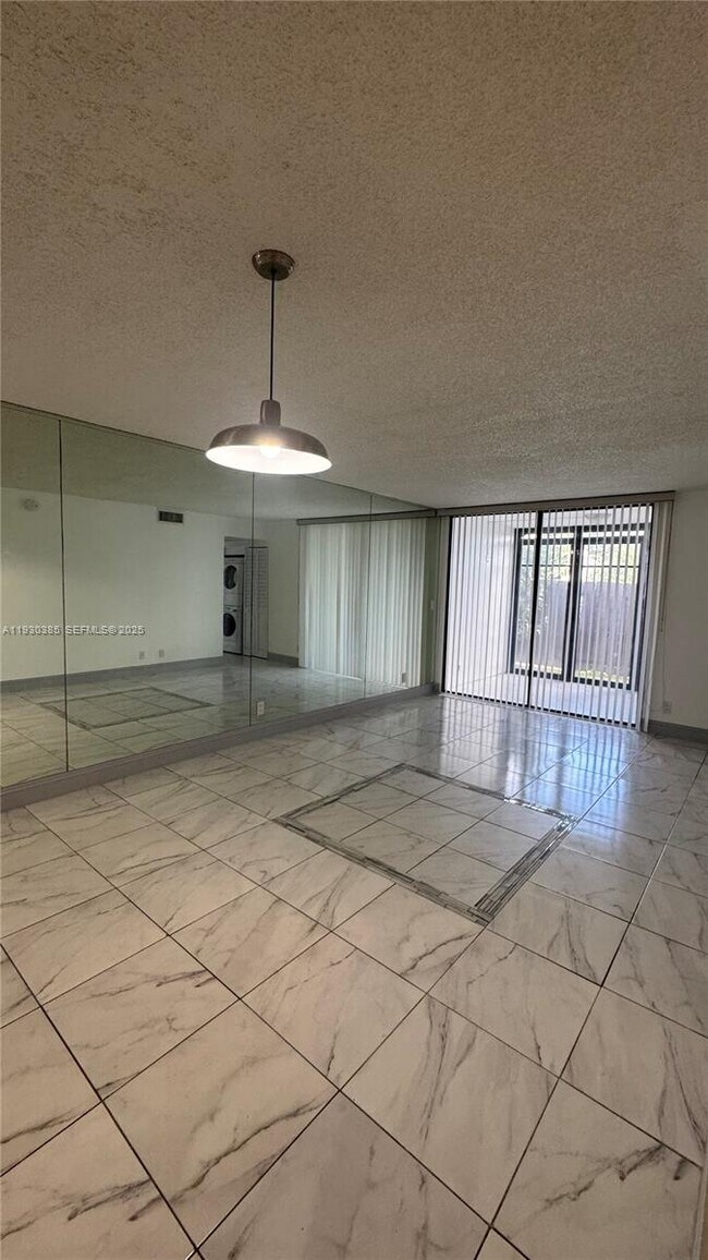 Photo - 212 Lake Pointe Dr Unidad 102