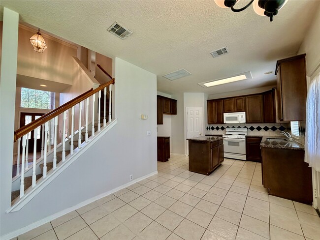 Photo - 7426 Maple Run Dr