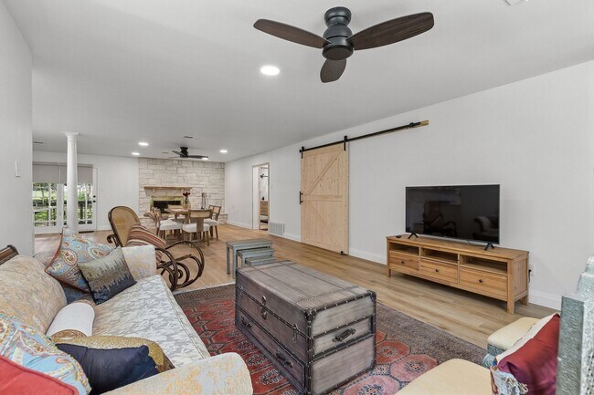 Photo - Stylish, Comfortable Colleyville Home with an Open, Airy Layout