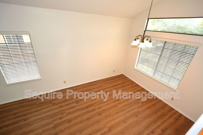 Photo - 1610 Oneida Pl