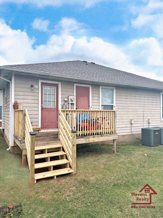 Photo - 106 Vinewood Rd