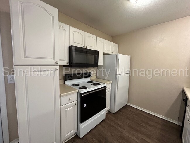 Photo - FOR LEASE | Prattville | Available Now!