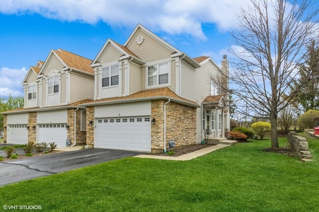 Photo - 6 Clara Ct Townhome