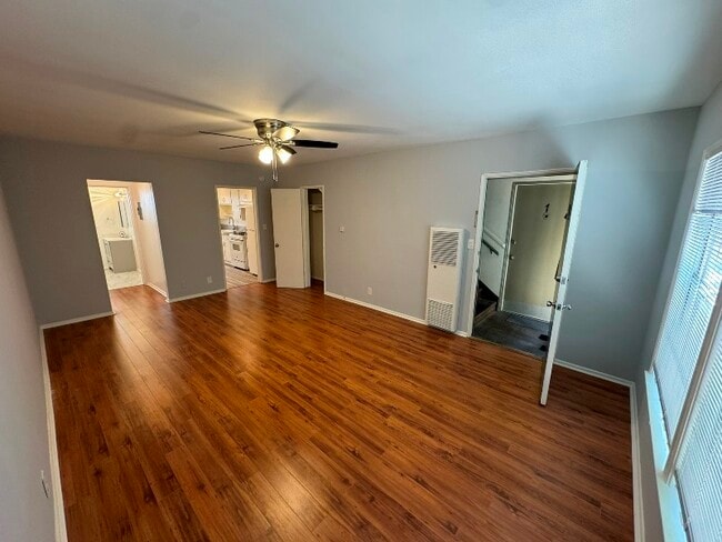 Photo - 1727 N Garfield Pl