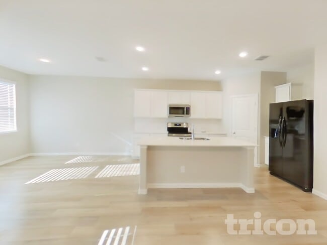 Photo - 440 Walpole Ct