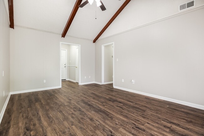 Photo - 209 Bluebell Ave