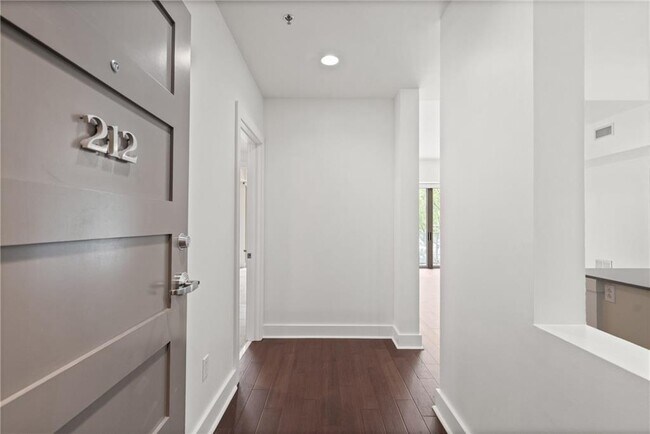 Photo - 1100 Howell Mill Rd NW Unit 212