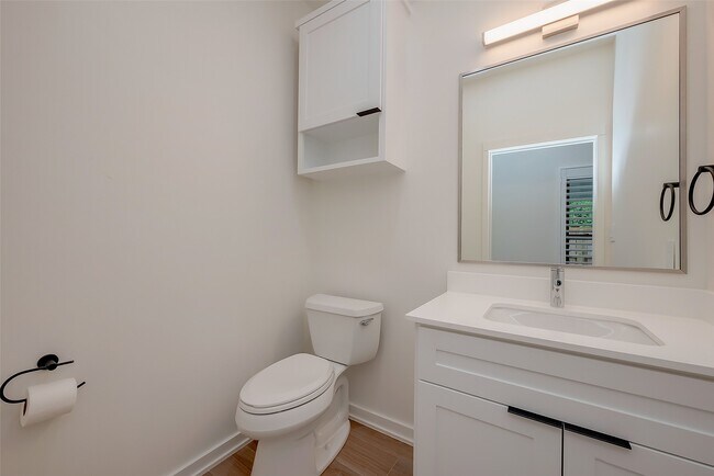 Photo - 2702 Delano St