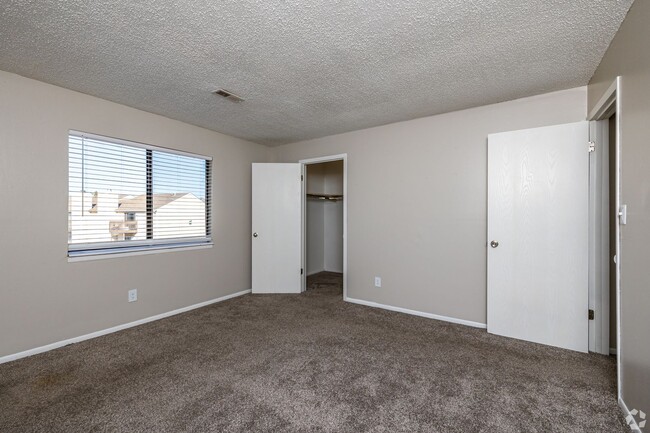 Oakbrook Terrace Apartments