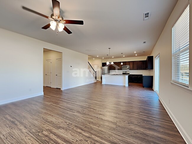 4869 Chutney Dr