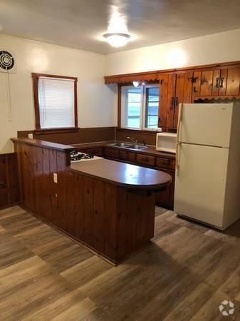 Kitchen with pine wood - 151 Palmer St NE Unit 151 Palmer NE Downstairs Rental