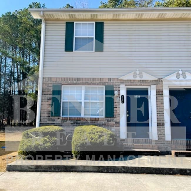 Building Photo - MOUSE CREEK RD 5725/5727 Unit 5725