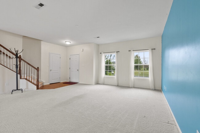 Photo - 338 Camerton Ln